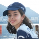 Pequena e vitoriosa velejadora