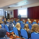 Nutricionista Carolina Ugarte palestra aos alunos