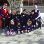 Primeiro passeio da Pré-Creche no pátio externo