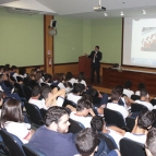 Estudantes participam de palestra sobre corrupção