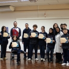 Entregues os certificados do curso de Programação:
