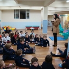 Alunos recebem visita de candidata à Soberana