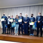 Medalhistas da OBA premiados pelo ministro Pontes