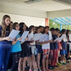 Coral do 5º ano apresentou-se na reflexão semanal