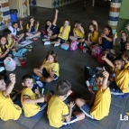 APM distribui picolés na Volta às Aulas!