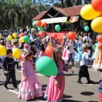 Desfile lassalista lembra tradições e gentileza