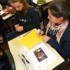 Alunos do 7º ano criam álbum com scrapbook