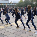 Turno da Manhã participa de aula de Alongamento