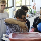 2ª série do EM realiza aula prática de física