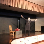 Peça teatral aborda heterônimos de Fernando Pessoa