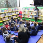 Alunos da Creche aprendem como cuidar dos livros