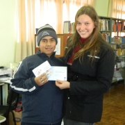 Projeto Minha escola Lê realiza sorteio de livros.