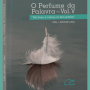 Lançamento de livro com participação de professora