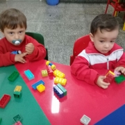 Brincando com o lego