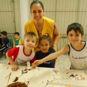 Tarde da fruta no palito na educação infantil!