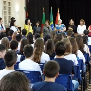 La Salle volta às aulas recebendo ex-professoras