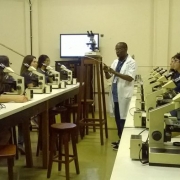 Visita ao Instituto Biomédico da UFF