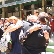 Despedida do terceirão emociona pais e alunos