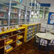 Biblioteca da Escola tem página no Facebook
