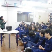 As turmas do 7° Ano estão estudando Poesias Urbanas