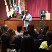 Palestra com Júlio Furtado reúne educadores 