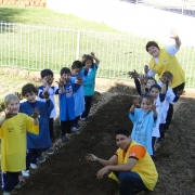 Plantando Sementes, Colhendo Amor!