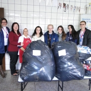 Entrega de doações arrecadadas na Gincana La Salle