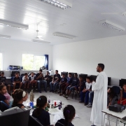 Noviços Visitam a Escola La Salle Esmeralda