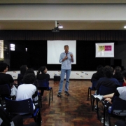 Paulão do Vôlei conversou com alunos do Colégio