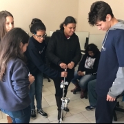 Alunos desenvolvem “bengala tecnológica”
