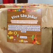 Alunos são presenteados na Semana Junina