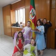 4º Ano celebra a culinária gaúcha com Churrasquinho