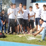 Lançamento de Foguetes no Ensino Médio