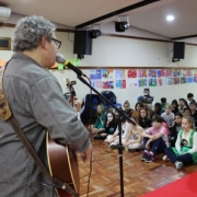 Alunos do 4º ano participam da Festa Desmiolada