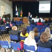 Curso para educadores destaca formação continuada