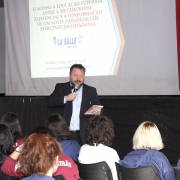 Palestrante fala sobre o ingresso no Ensino Superior