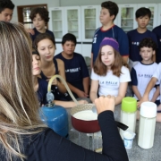 7º Ano do EF produz iogurte natural em Laboratório