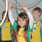 Pátria amada, Brasil! Alunos homenageiam país 