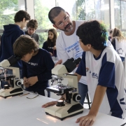 5º Ano do EF constrói célula em aula prática