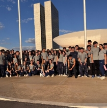 Estudantes do Ensino Médio Conhecem o Congresso