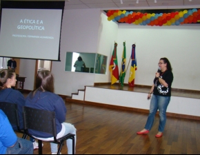 Aula Interdisciplinar para 8ª série