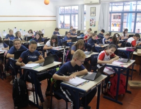 A TECNOLOGIA EM SALA DE AULA