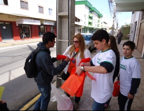 Alunos realizam Pedágio Ecológico