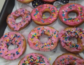 Associação de teoria e prática nas aulas de espanhol.