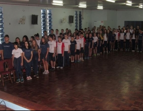 Ato Cívico Lassalista. Ato de expressar a Vida!