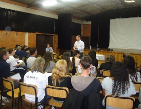 Educadores participaram de formação 