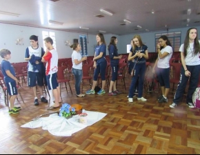 LÍDER: A NOBRE MISSÃO DE MOLDAR VIDASLÍDER: A NOBRE MISSÃO DE MOLDAR VIDAS