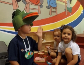 Creche descobre os espaços da escola