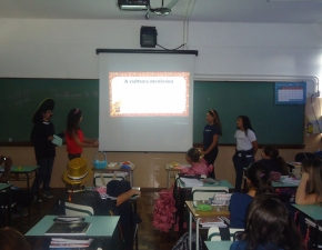 Apresentações culturais trabalham a língua espanhola 