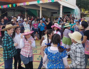 Confira as fotos da Festa Julina da Escola